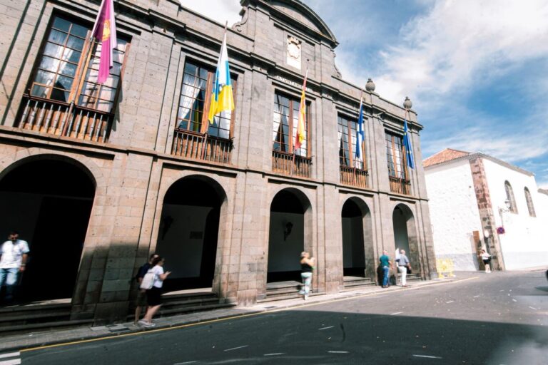 Fachada principal Ayuntamiento de La Laguna