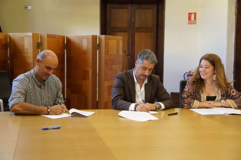 Firma convenio 1 (1)