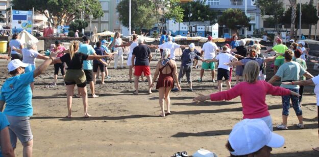 Gimnasia en la playa 2 (1)