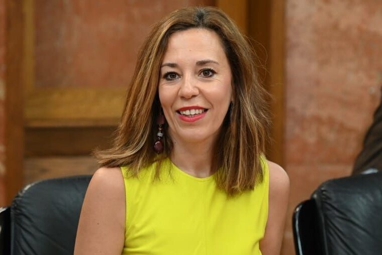 Jéssica de León 140726