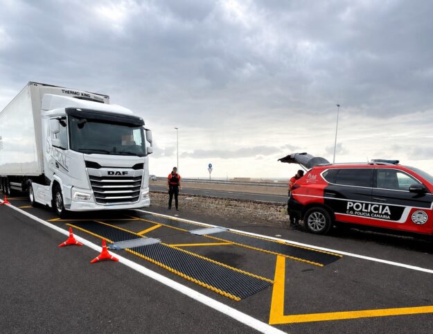 LA POLICÍA AUTONÓMICA DETECTA 27 INFRACCIONES E INMOVILIZA CUATRO CAMIONES POR EXCESO DE CARGA EN TENERIFE 20-7-26