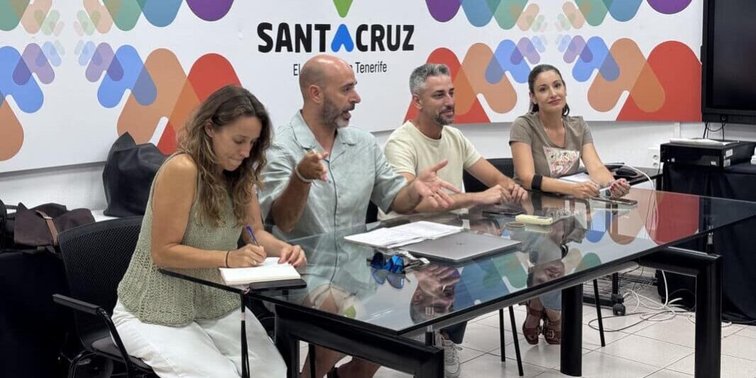 REUNIONES DE LOS GRUPOS DEL CARNAVAL DE SC 14-7-26