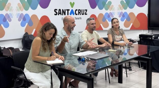 REUNIONES DE LOS GRUPOS DEL CARNAVAL DE SC 14-7-26