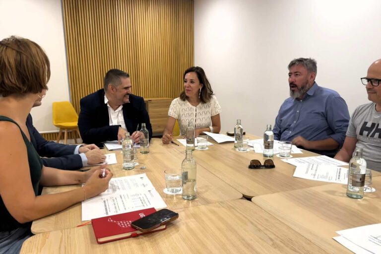 Reunión sindicatos y patronales Fuerteventura