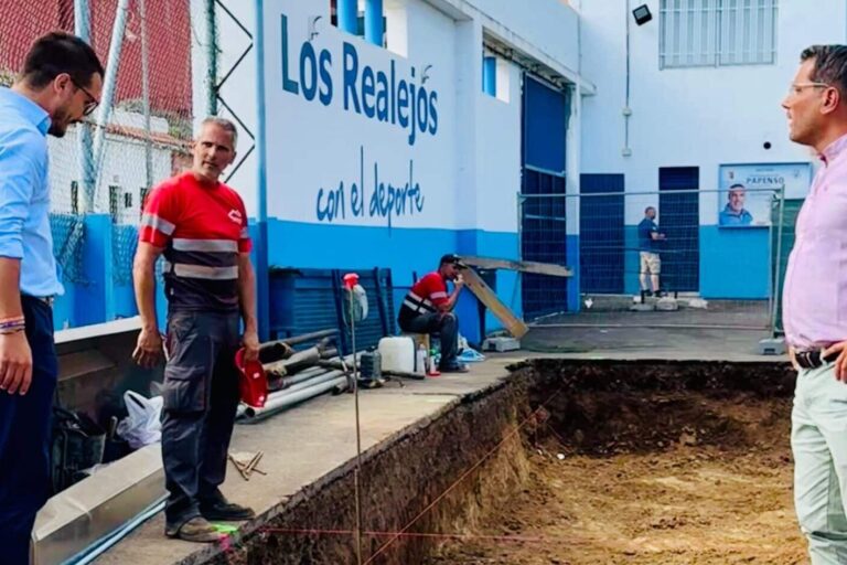 100826 Obra edificio de servicios y nuevos aseos en Estadio de Los Pr�ncipes (6)