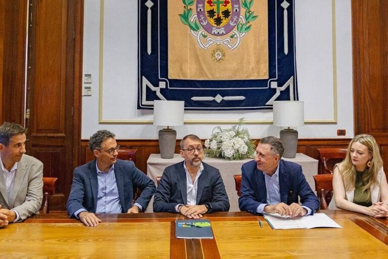 260814 Firma Cajasiete