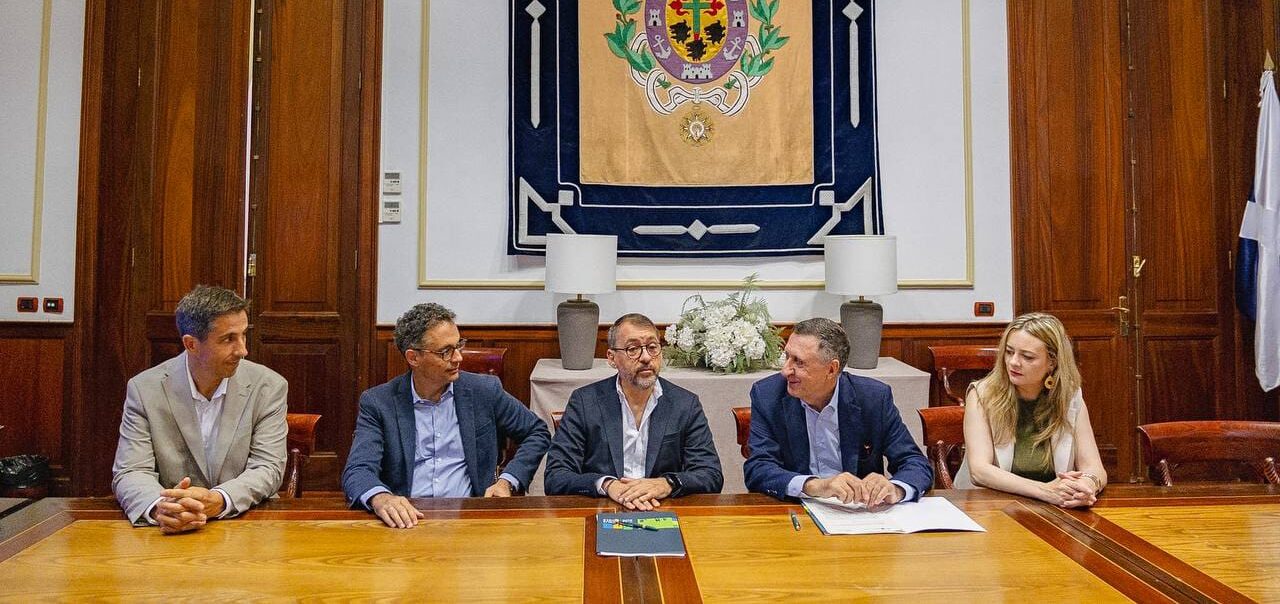 260814 Firma Cajasiete