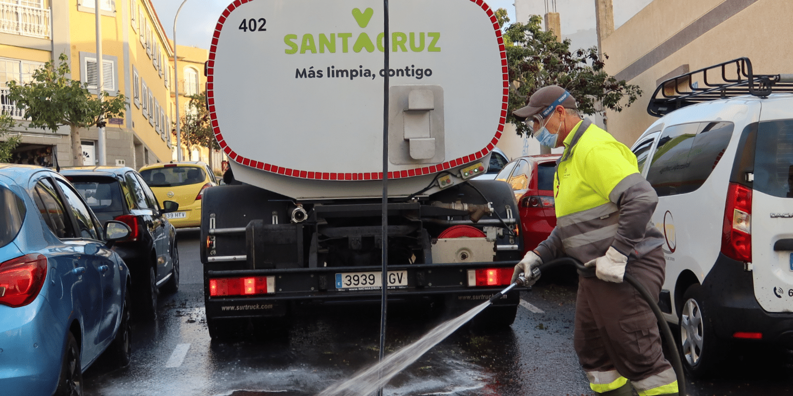260817 Zafarrancho de limpieza en Santa Cruz