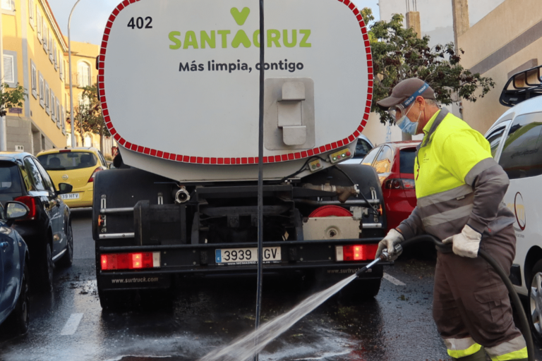 260817 Zafarrancho de limpieza en Santa Cruz