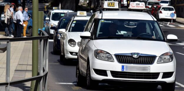 260825 Taxis