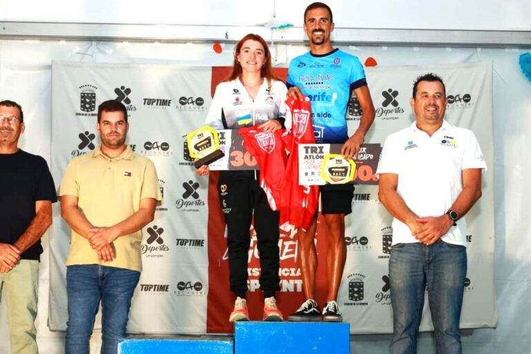 310826 Podio de Mia Leadbeater y César Vera