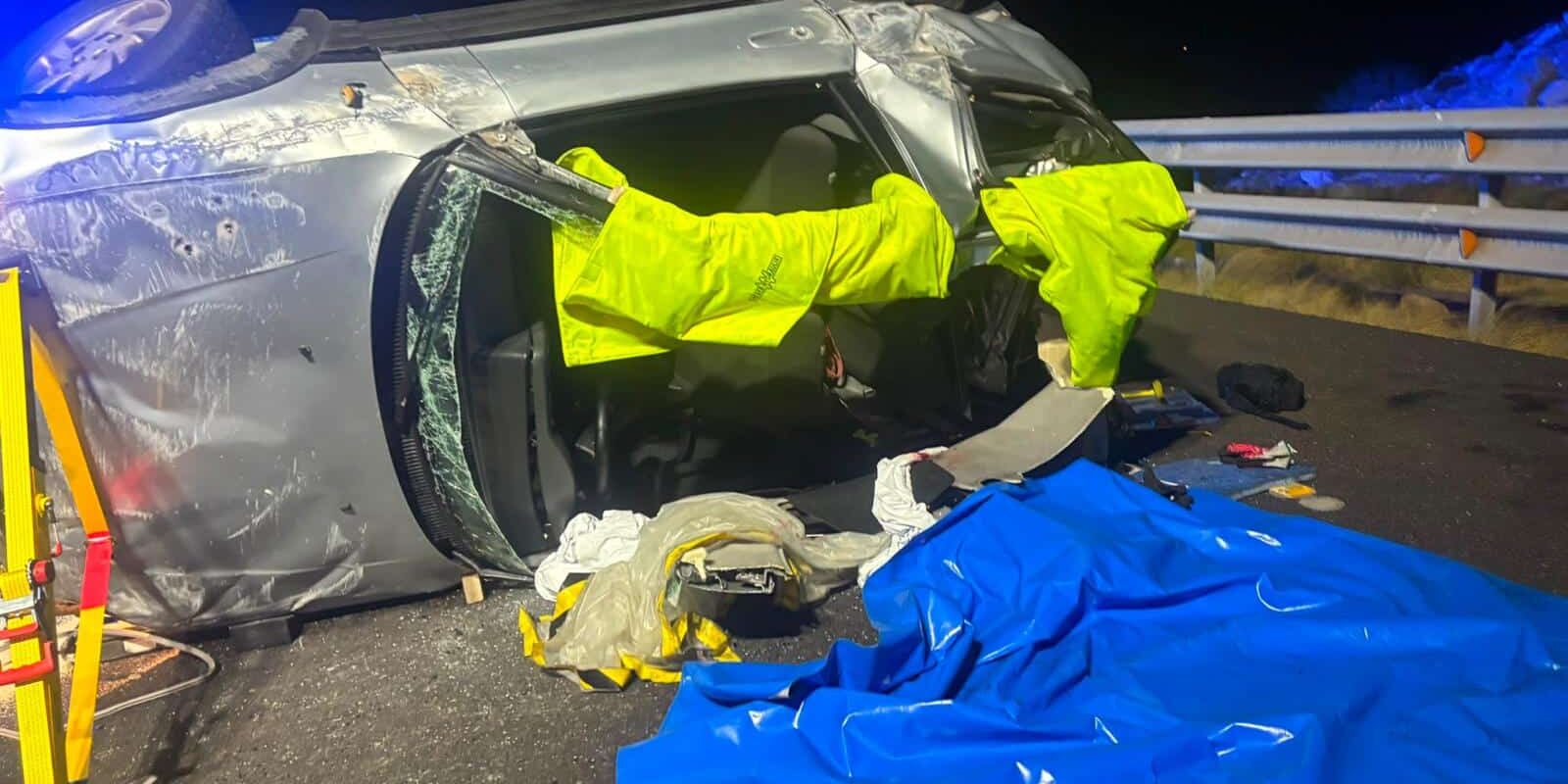 DOS HERIDOS TRAS UNA COLISIÓN FRONTAL DE DOS VEHÍCULOS EN ARICO1 16-8-26