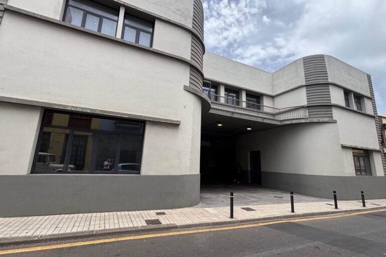 Edificio antiguas cocheras Marqués de Celada