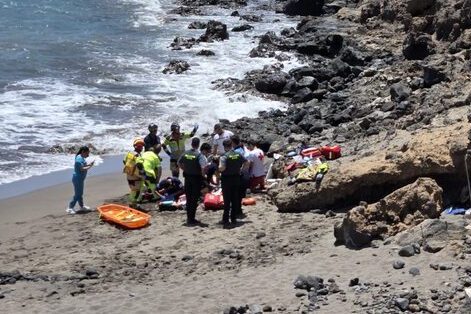 FALLECE UN BAÑISTA TRAS SER SACADO DEL MAR CON SIGNOS DE AHOGAMIENTO EN LA COSTA DE GRANADILLA DE ABONA 9-8-26