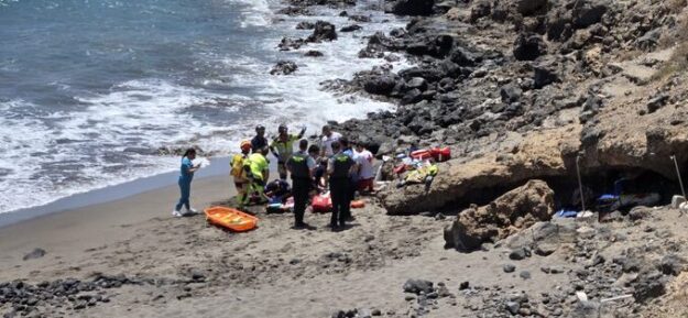 FALLECE UN BAÑISTA TRAS SER SACADO DEL MAR CON SIGNOS DE AHOGAMIENTO EN LA COSTA DE GRANADILLA DE ABONA 9-8-26
