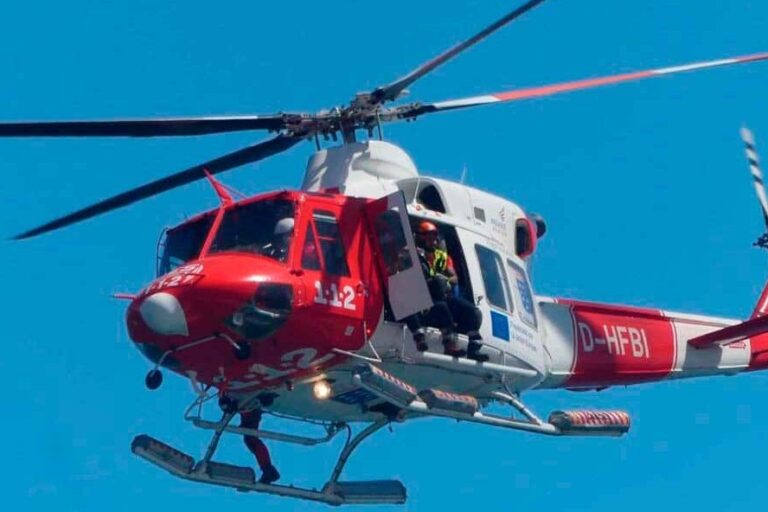 HELICÓPTERO DEL GES-RESCATE EN CUEVA BERMEJO 30-10-25