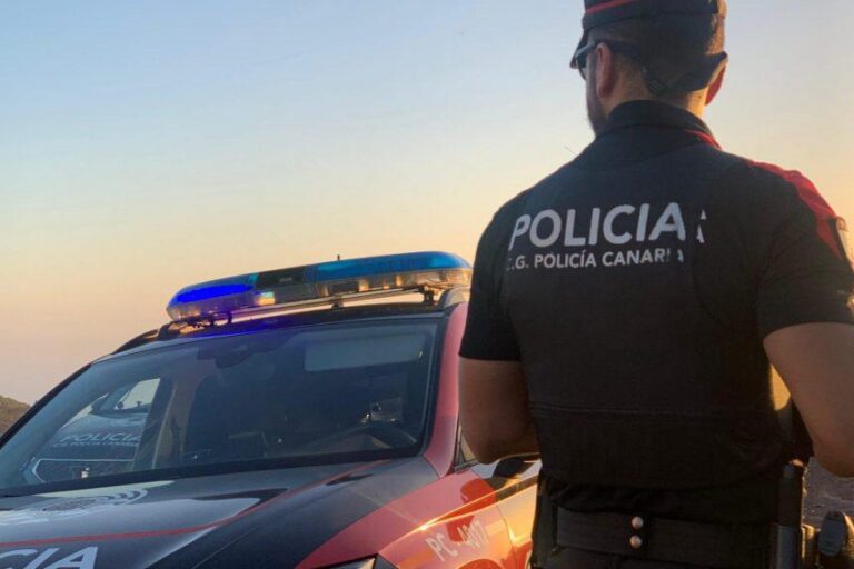 LA POLICÍA AUTONÓMICA DETIENE EN LAS PALMAS DE GRAN CANARIA A UN HOMBRE RECLAMADO POR LA JUSTICIA 20-8-26