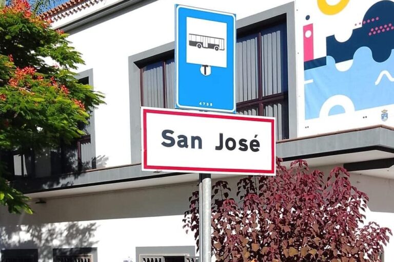 Parada de guaguas en San José