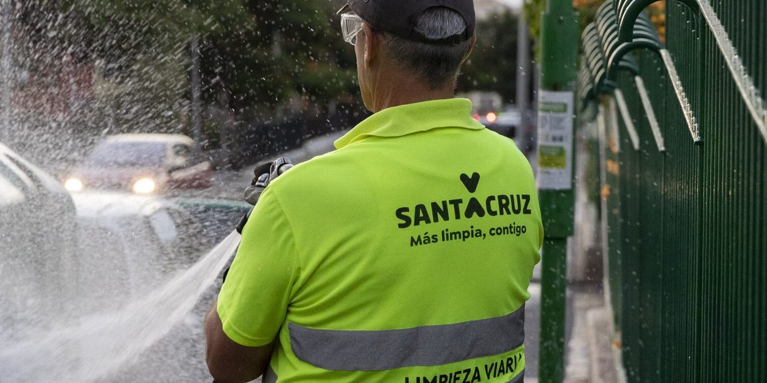 260921 Operativo de limpieza en Santa Cruz