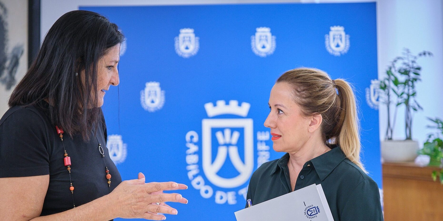 260923_PRESIDENTA-ROSA-DÁVILA-CONSEJERA-EULALIA-GARCÍA