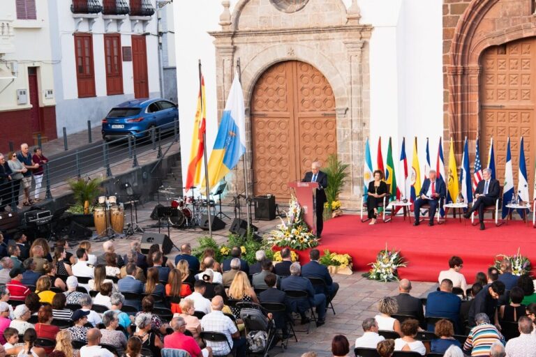 Acto Institucional del pasado año celebrado en la Plaza de La Asunción (1)