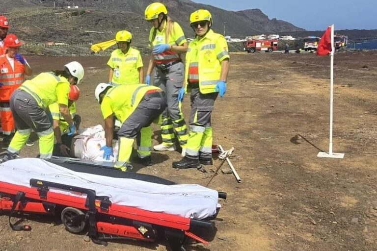EL SUC EJERCIÓ EL MANDO SANITARIO EN EL SIMULACRO DE ACCIDENTE AÉREO ORGANIZADO POR AENA EN EL HIERRO 15-9-26
