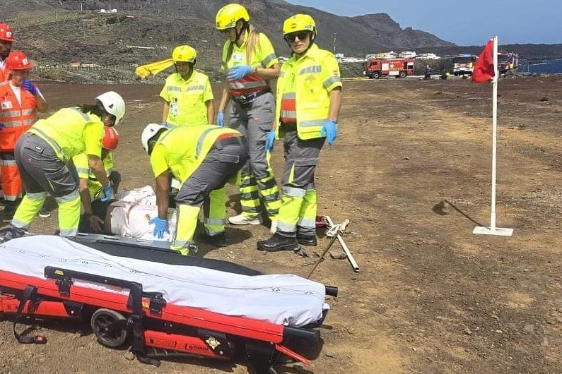 EL SUC EJERCIÓ EL MANDO SANITARIO EN EL SIMULACRO DE ACCIDENTE AÉREO ORGANIZADO POR AENA EN EL HIERRO 15-9-26