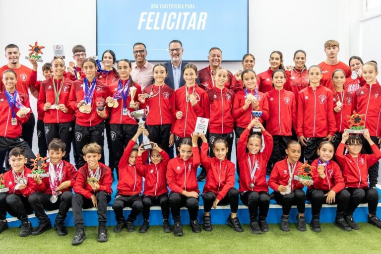 FOTO. Deportes pone en valor los excelentes resultados y la trayectoria del Club Gimnasia La Playa (2)