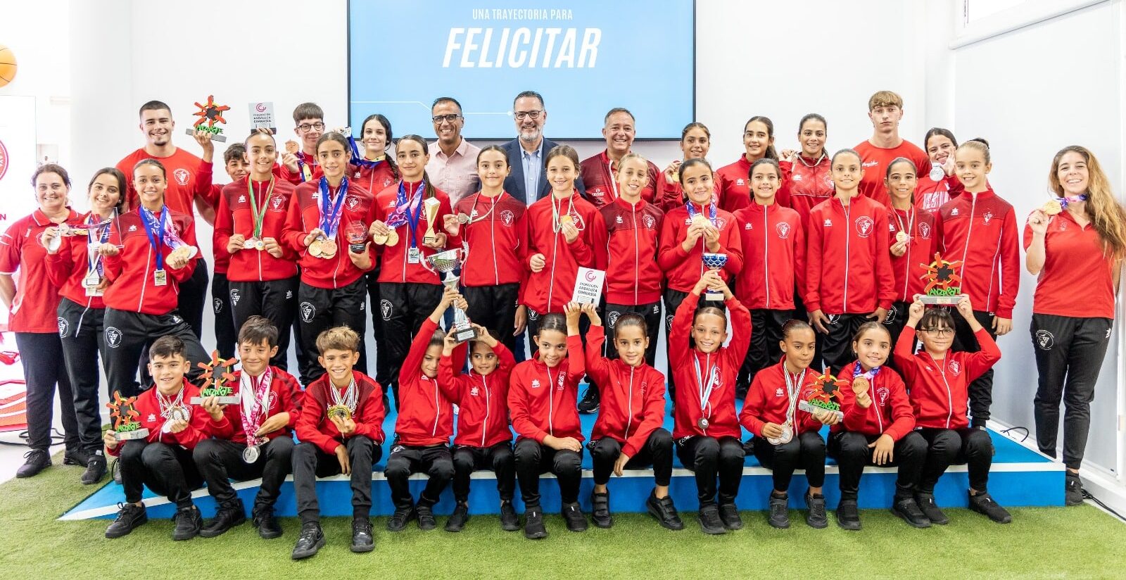 FOTO. Deportes pone en valor los excelentes resultados y la trayectoria del Club Gimnasia La Playa (2)
