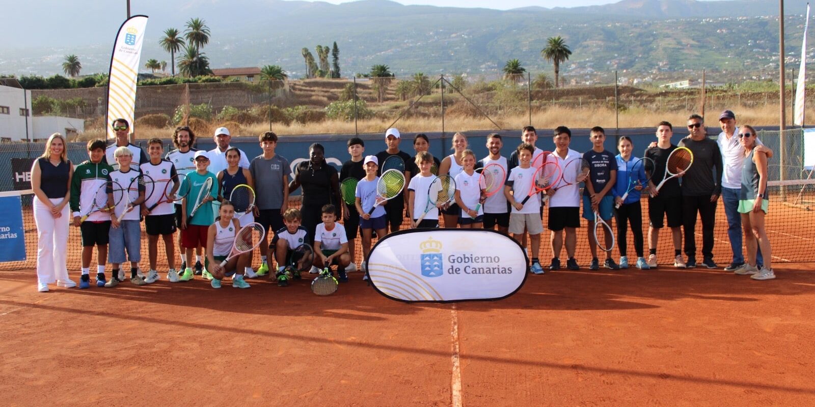 Foto, Grupo de participantes de tenis