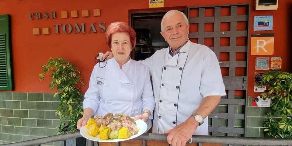Fotografía de Tomás junto a su esposa