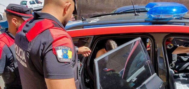 LA POLICÍA AUTONÓMICA DETIENE EN TENERIFE A DOS MUJERES RECLAMADAS JUDICIALMENTE 5-9-26
