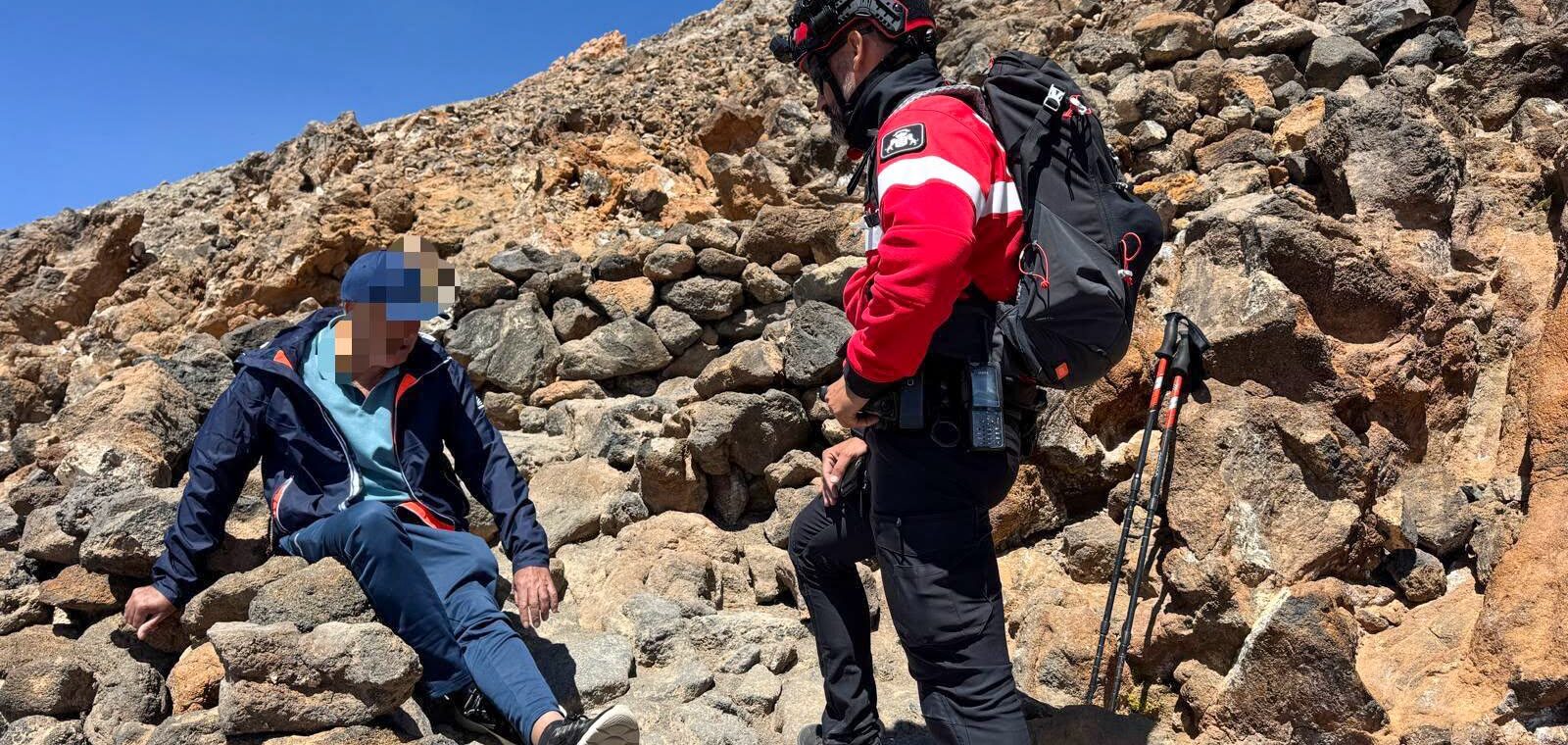 LA POLICÍA AUTONÓMICA INTERVIENE EN EL RESCATE DE UN SENDERISTA EN EL TEIDE 13-9-26