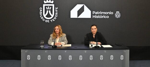 La presidenta del Cabildo Rosa Dávila y la directora insular de Patrimonio Isabel de Esteban