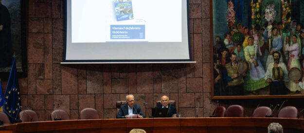 Luis Herrera Mesa en una presentación anterior en el Cabildo de La Gomera