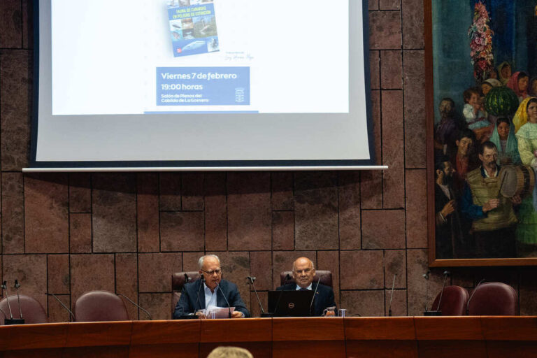 Luis Herrera Mesa en una presentación anterior en el Cabildo de La Gomera