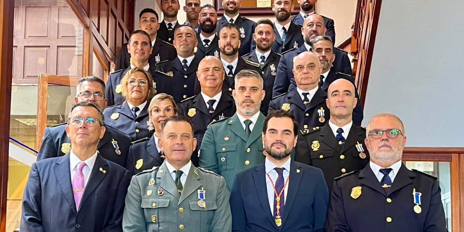 Policía