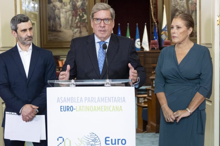 ASAMBLEA PARLAMENTARIA EURO LATINOAMERICANA 067