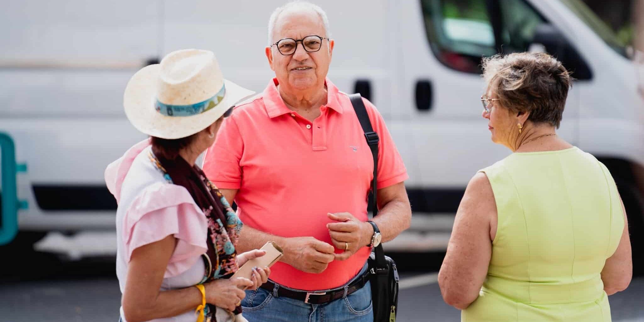Casimiro Curbelo durante un encuentro de mayores