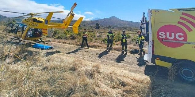 EVACUADO EN HELICÓPTERO MEDICALIZADO DEL SUC UN MOTORISTA EN ESTADO GRAVE TRAS SUFRIR UNA CAÍDA EN SANTIAGO DEL TEIDE 10-10-26