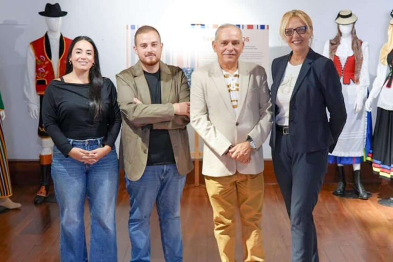 INDUMENTARIA ARONA 001